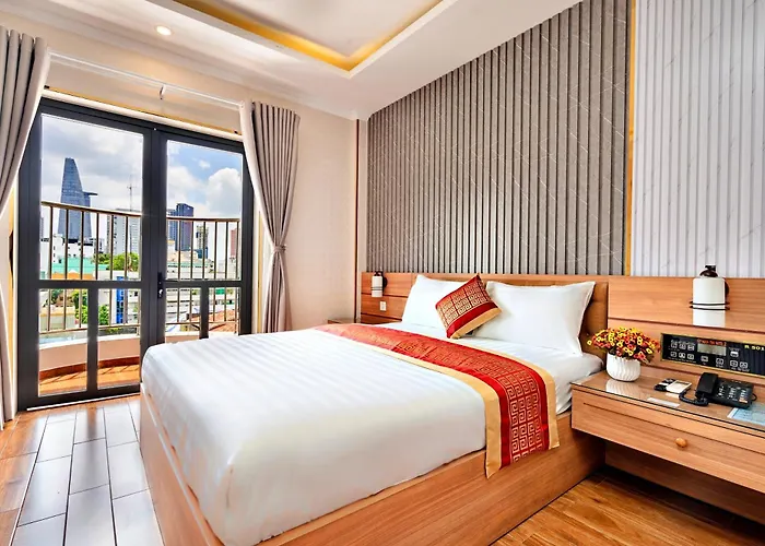 Luna Saigon Hotel - Bui Vien Walking Street