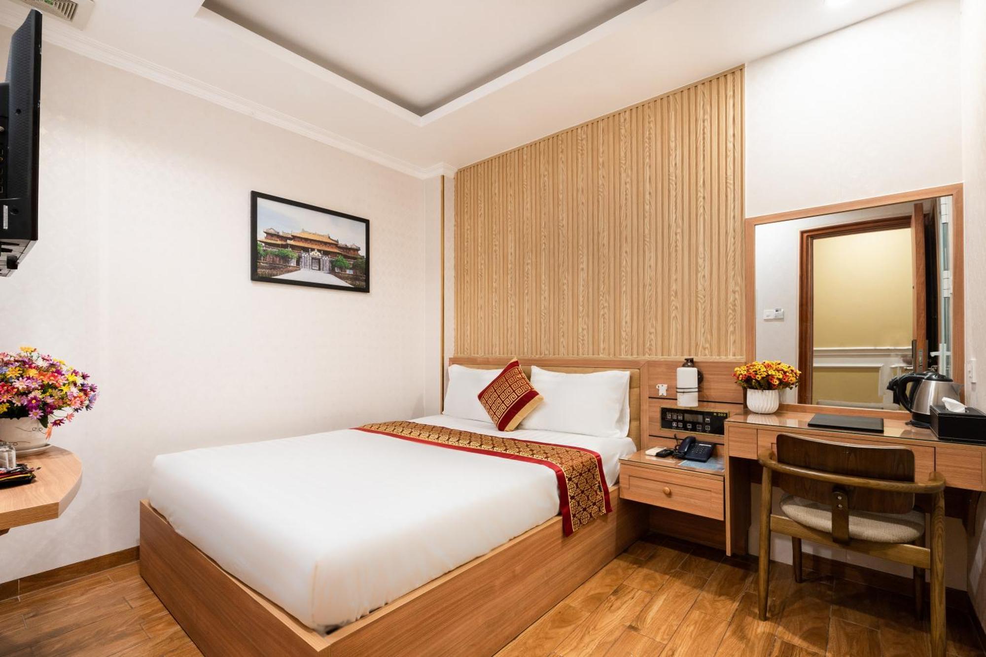 Luna Saigon - Bui Vien Walking Street Khách sạn 3*