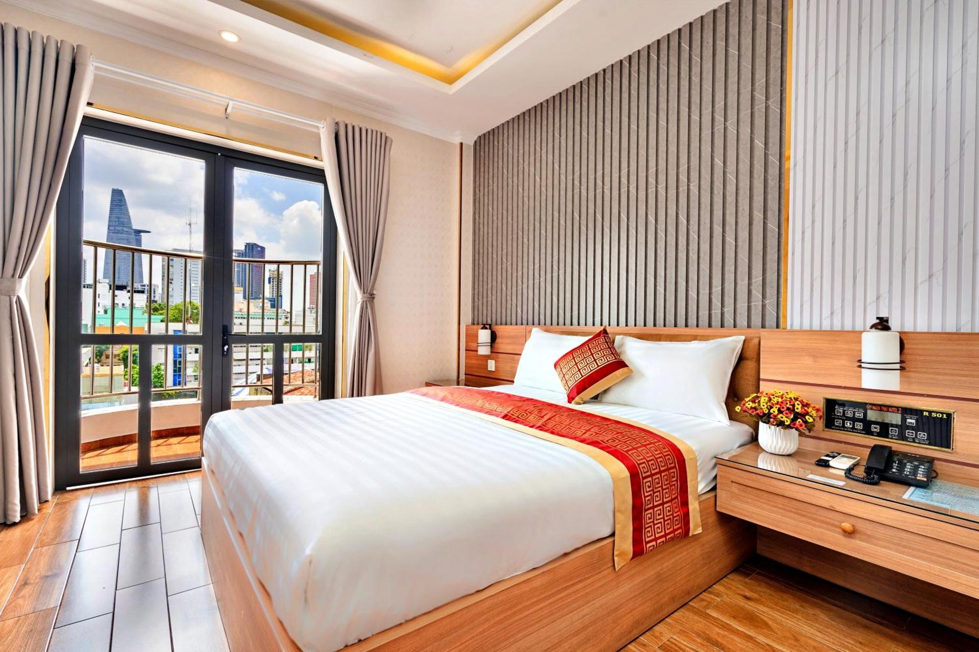 Khách sạn Luna Saigon - Bui Vien Walking Street 3*