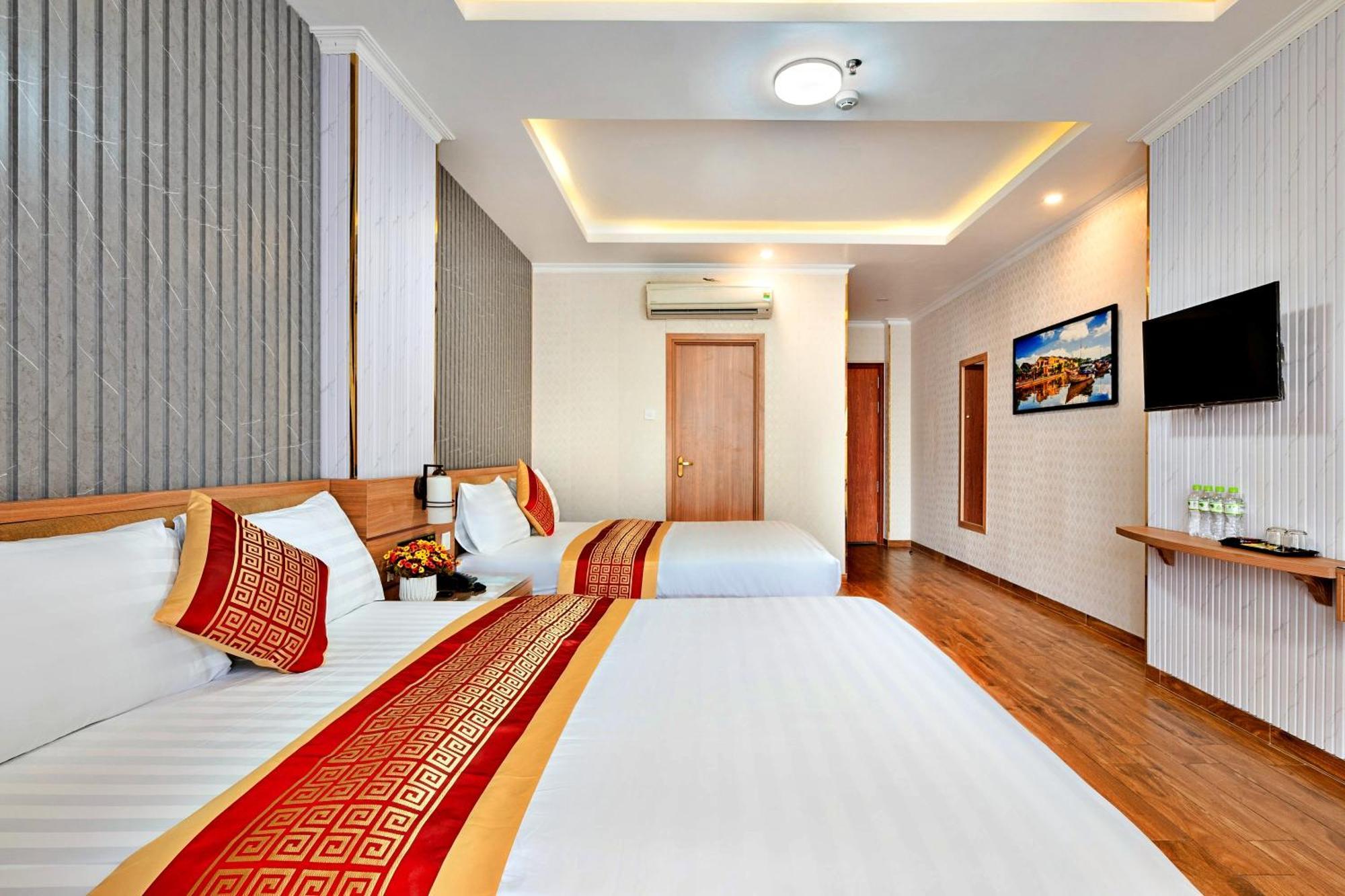 Khách sạn Luna Saigon - Bui Vien Walking Street 3*