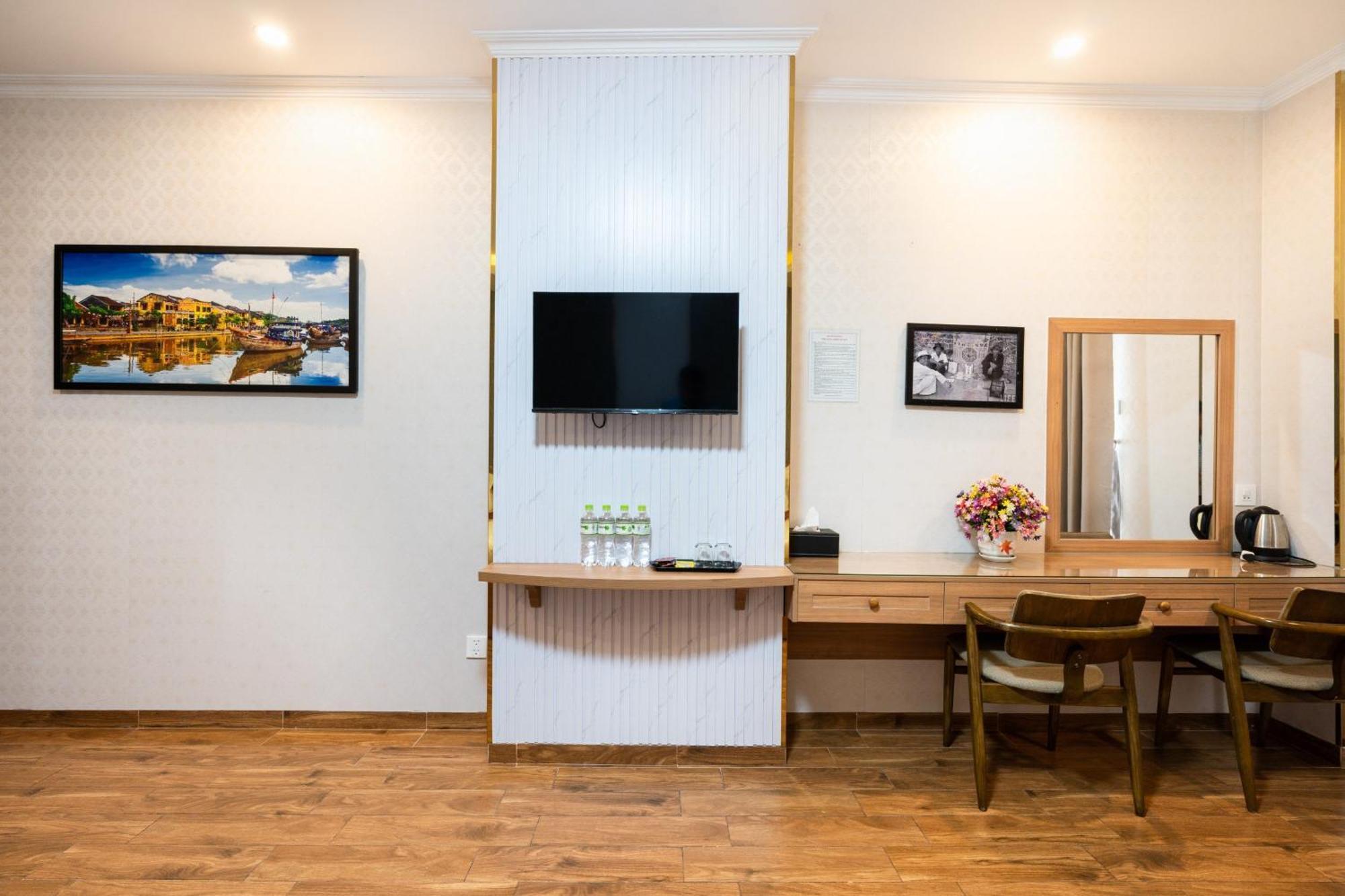 Luna Saigon - Bui Vien Walking Street 3* TP. Hồ Chí Minh